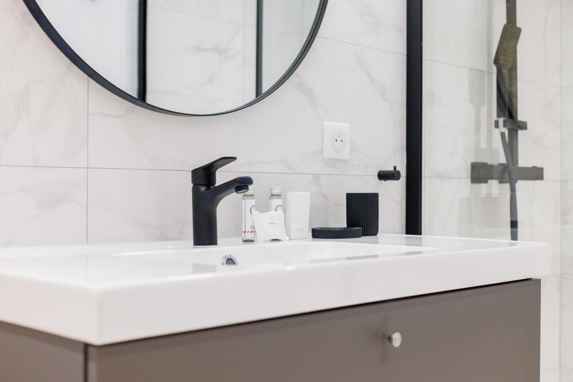 Exceptionnel Duplex A Proximite De Montmartre! Appartement Parijs Buitenkant foto